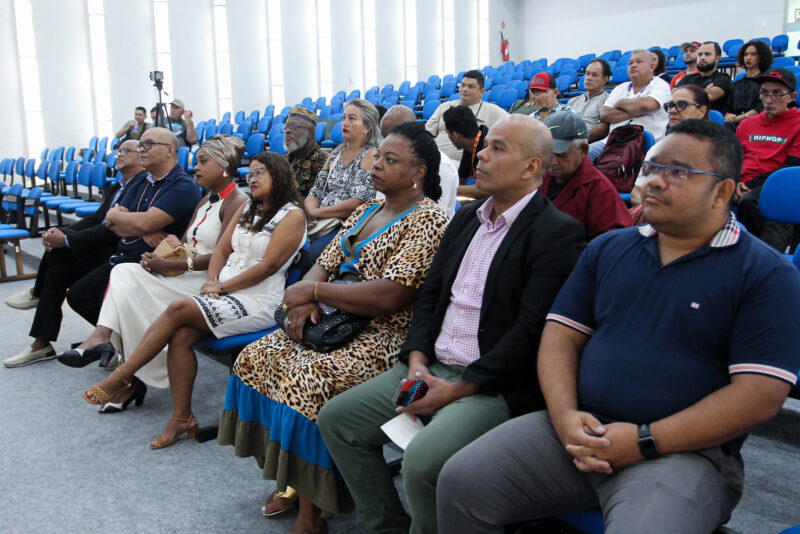 Prefeitura realiza ciclo de palestra em comemoração ao Dia Nacional da Consciência Negra