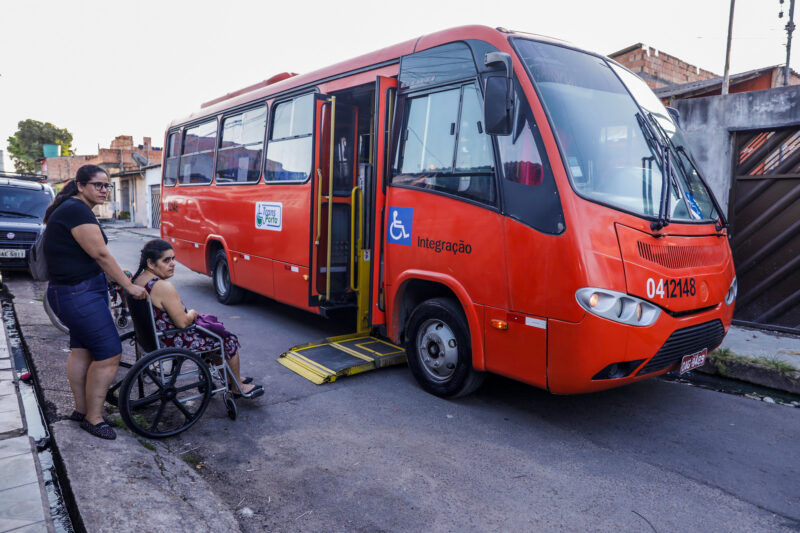 Serviço ‘Transporta’ atende pacientes com dificuldade de locomoção