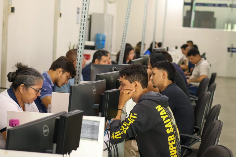 Sine Amazonas divulga 373 vagas de emprego para esta terça-feira (12)