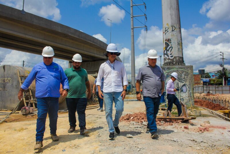 David Almeida realiza visita técnica à obra do complexo viário Rei Pelé