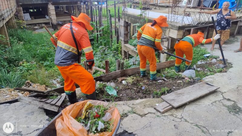 Prefeitura de Manaus realiza limpeza urbana em diversos pontos da cidade