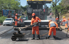 Prefeitura recapeia 75 avenidas e melhora mobilidade e tráfego na cidade