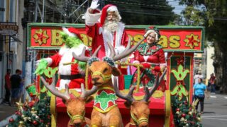 Última ‘Parada Natalina’ movimenta o centro de Manaus e encanta a população