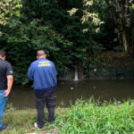 Corpo em igarapé (Foto: Divulgação/Redes Sociais)