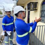 Visitas porta a porta em bairros da cidade (Foto: Divulgação/Águas de Manaus)