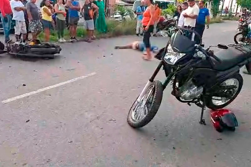 Batida entre motos deixa um morto e dois feridos em Manaus