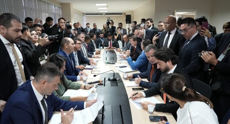 Vereadores organizaram estrutura legislativa (Foto: Cleuton Silva/Dicom - CMM) Câmara Municipal de Manaus define Comissões para o biênio 2025-2026
