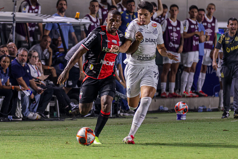 Santos e Botafogo-SP ficam em 1 a 1 na Vila Belmiro (Foto: Luiz Fernando Cosenzo/Agência Botafogo)