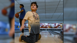 Amazon Bowling promove inclusão com a "Terça do Bem" para autistas e pessoas com Síndrome de Down