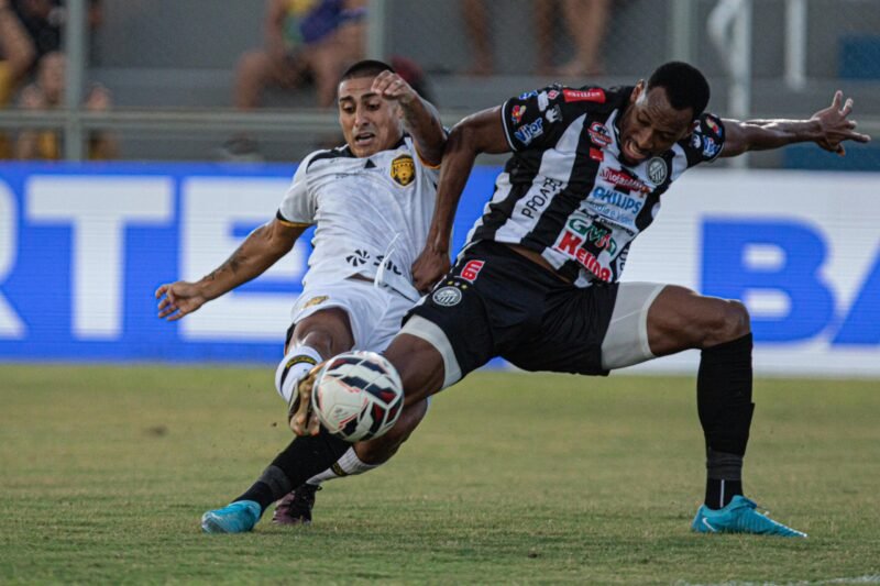 Gols da partida foram marcados no segundo tempo (Foto: João Normando/AMFC) Amazonas vence o Operário por 2 a 0 e quebra sequência negativa
