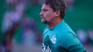 Brasileirão 2025 tem 7º técnico demitido em oito rodadas; confira lista