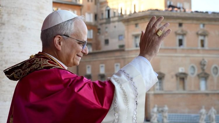 Papa Leão XIV (Foto DivulgaçãoVatican News) Leão XIV sai do Vaticano e homenageia Papa Francisco