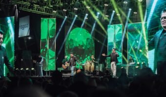 Sertanejo Marrone cai do palco e show é encerrado em GO; Bruno atualiza estado de saúde