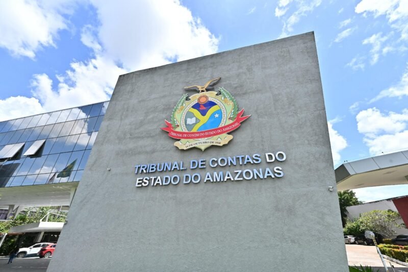 Fachada Tribunal de Contas do Amazonas (Foto: Joel Arthus /
DICOM TCE-AM) TCE-AM julgará 92 processos na sessão de terça (24)