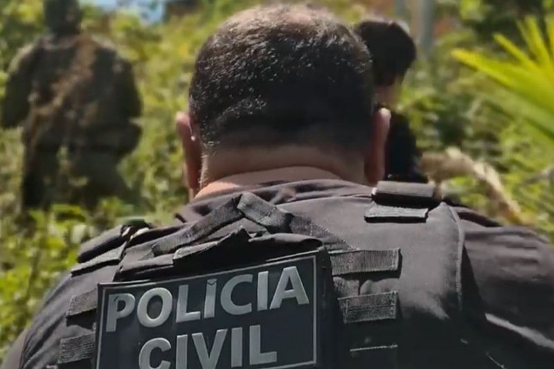 Ação policial em Nhamundá prende três irmãos por estupro (Foto: Divulgação/PC-AM) Irmãos são presos por doparem e estuprarem adolescente em Nhamundá