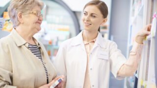 Consumidores 50+ redefinem o varejo farmacêutico na região Norte
