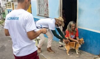Prefeitura abre 300 vagas para vacinação antirrábica em Manaus