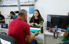 Atendimento no Sine Amazonas (Foto: Jamille Silva/Setemp)