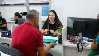 Atendimento no Sine Amazonas (Foto: Jamille Silva/Setemp)