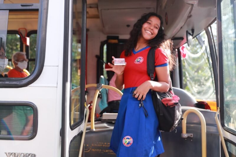 Prefeitura de Manaus exige R$ 8,20 por passagem (Foto: Arquivo/Secom)
