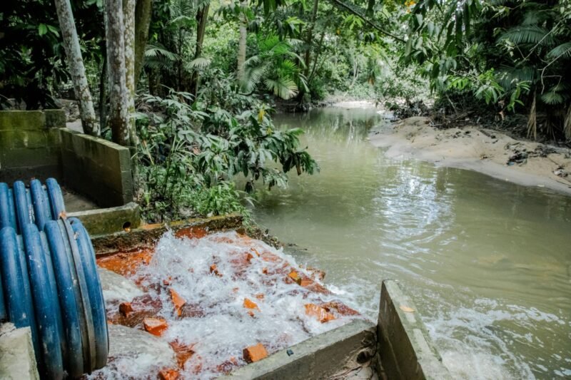 Obras de saneamento na capital amazonense (Foto: Divulgação/Águas de Manaus)