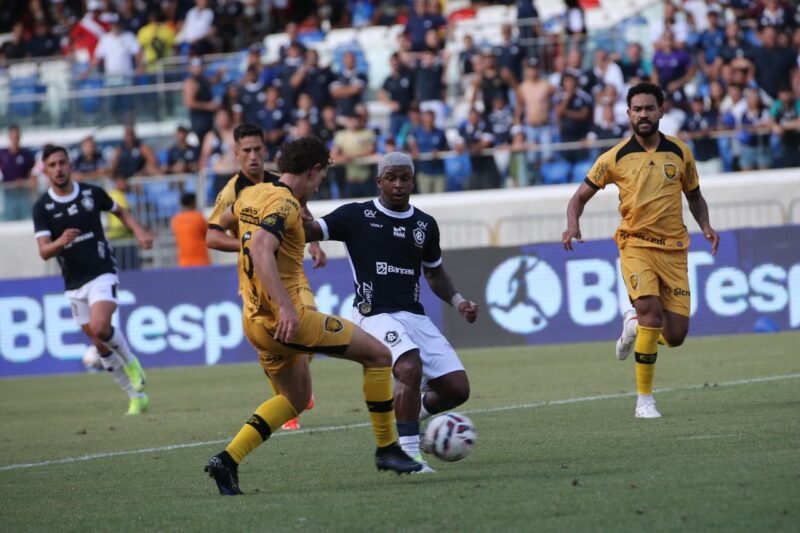 Amazonas encara Remo pressionado na luta contra o Z-4