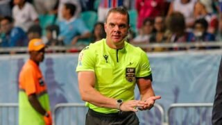 Gustavo Ervino Bauermann apita Amazonas x Volta Redonda na Série B (Foto: Donaldo Hadlich)