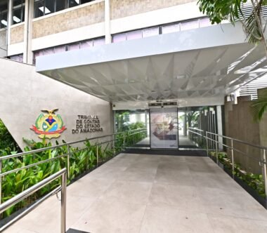 Sede do TCE-AM durante o período de recesso administrativo (Foto: Joel Arthus /TCE-AM)