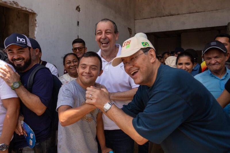 Eduardo Braga em Beruri — Foto: Tadeu Rocha