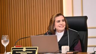 Presidente do TCE-AM articula cumprimento de decisão do STF