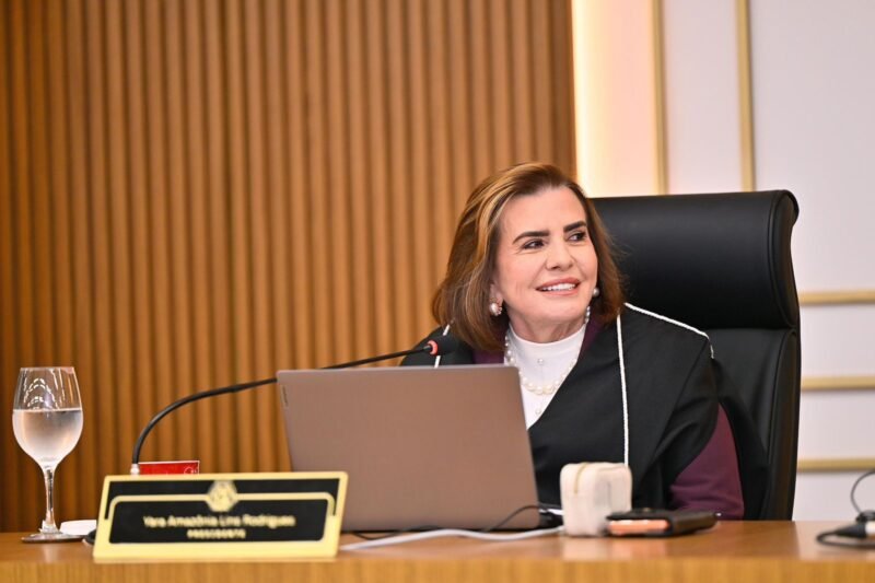 Presidente TCE-AM, conselheira Yara Amazônia Lins (Foto: Divulgação) Presidente do TCE-AM articula cumprimento de decisão do STF