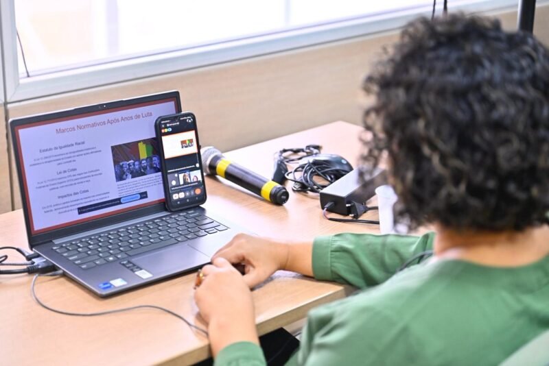 TCE-AM debate racismo e incentiva instituições antirracistas