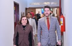 Conselheiros Yara Amazônia Lins e Fabian Barbosa (Foto: Joel Arthus/DICOM TCE-AM