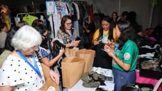 Servidores do TCE-AM participam de edição do Bazar Solidário realizado na sede da Corte (Foto: Filipe Jazz)