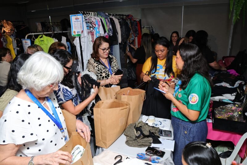 Bazar Solidário do TCE-AM arrecada recursos para ações sociais