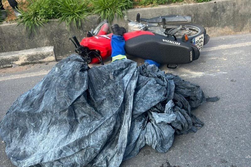 Motociclista morre após colisão com carreta no Distrito Industrial