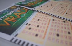 Bilhetes da Mega da Virada (Foto: Josemar Antunes)