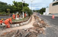 Serviços de implantação de sarjeta e meio-fio (Foto: Divulgação/Seminf)