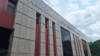 Sessão do Tribunal Pleno do TCE-AM analisa contas do exercício de 2024 (Foto: Josemar Antunes)