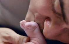 O prefeito de Manaus, David Almeida, anunciou o nascimento de seu filho, David Benedito (Foto: Instagram/David Almeida)