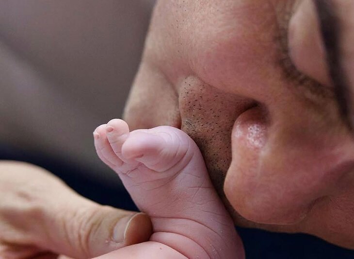 O prefeito de Manaus, David Almeida, anunciou o nascimento de seu filho, David Benedito (Foto: Instagram/David Almeida)