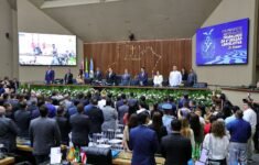 Corte de Contas prestigia abertura do ano legislativo na Aleam