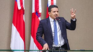 Cidadão do Amazonas? A honraria virou piada eleitoral