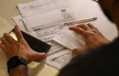 Salário mínimo de R$ 1.621 começa a ser pago nesta segunda