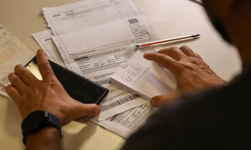 Sálario mínimo 2026 (Foto: Marcelo Camargo/Agência Brasil) Salário mínimo de R$ 1.621 começa a ser pago nesta segunda