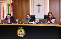 TCE-AM julga 87 processos em sessão nesta terça-feira (31)