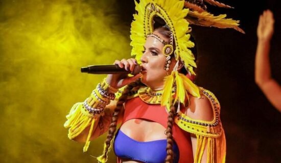 Cultura  Show 'Vozes da Ilha' celebra as toadas clássicas dos bois-bumbás de Parintins em espetáculo no Largo São Sebastião