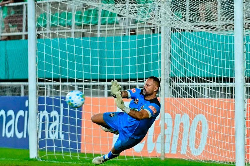 Goleiro Bruno deixa Vasco-AC após curta passagem