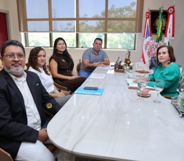 O encontro foi mediado pelo deputado estadual Wilker Barreto (Foto: Filipe Jazz/DICOM TCE-AM)