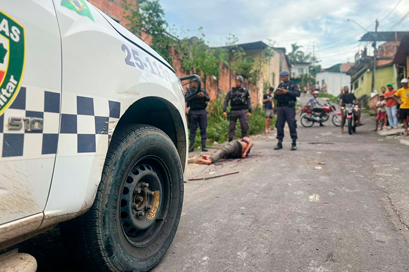Um suspeito foi socorrido pelo Samu (Foto: Divulgação)
